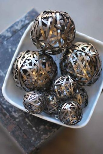 Promenade Ornament | Small